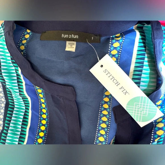NWT Scarf Print Short-Sleeve Blouse by Fun 2 Fun navy pink teal satin Stitchfix - Picture 12 of 14